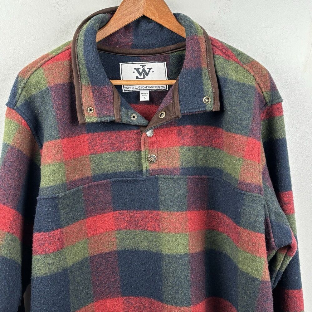 John Wayne Timeless Classic Fleece 1/4 Snap Red and Green Plaid Pullover Large